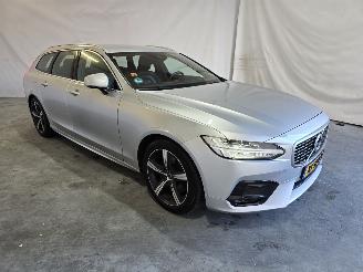Schadeauto Volvo V-90 2.0 T4 Business Sport 2019/3