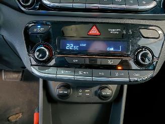Hyundai Ioniq Premium EV picture 11