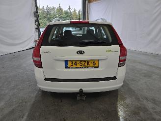Kia Cee d 1.4 CVVT Navigator Plus Pack picture 6