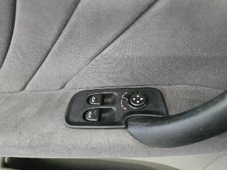 Alfa Romeo GT 1.8 T.Spark Distinctive picture 21