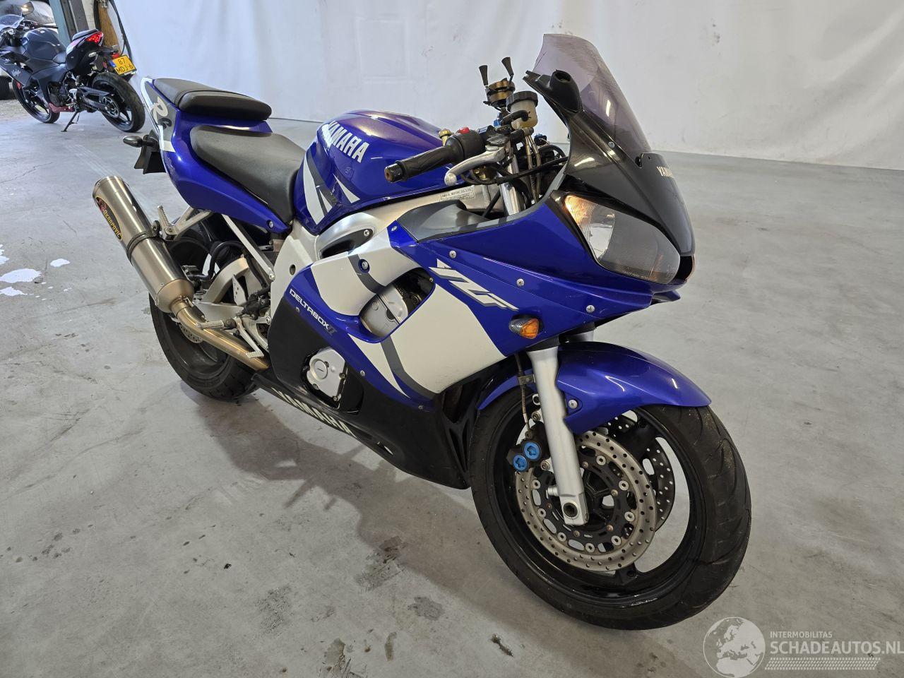 Yamaha YZF - R6 