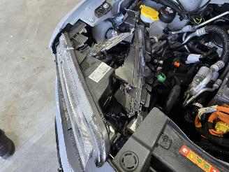 Jeep Avenger Longitude 54 kWh picture 13