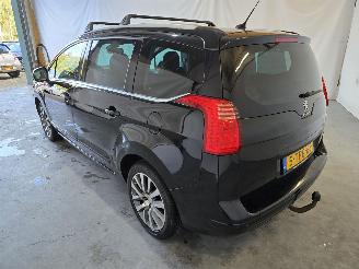 Peugeot 5008 1.6 THP Blue Lease Executive 7p. picture 5