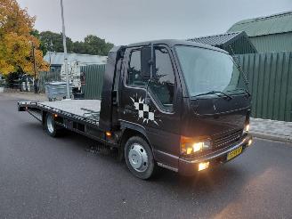 Vaurioauto  commercial vehicles Isuzu e-Partner 2.8 NPR 55 L 2002/3