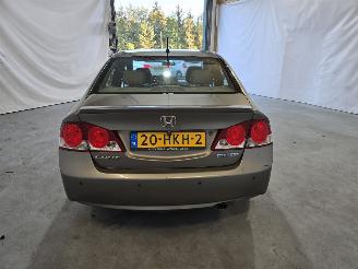 Honda Civic 4DR HYBRID picture 6