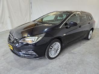 Opel Astra SPORTS TOURER picture 3