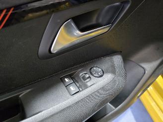 Peugeot 208 1.2 PureTech Active picture 25