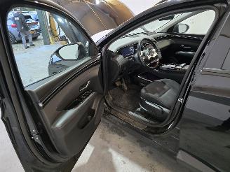 Hyundai Tucson 1.6 T-GDI PHEV C Sm picture 26