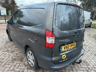 danneggiata veicoli commerciali Ford Transit Courier Van 1.5 TDCI Trend Duratorq S&S 75 Pk 2021/1