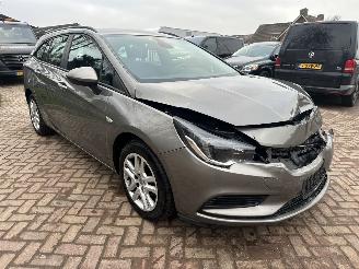 Auto incidentate Opel Astra 1.0 Online Ed. SPORTS TOURER 2017/8