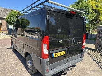 Peugeot Boxer 330 2.0 BlueHDI L1H1 Premium picture 8