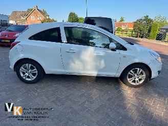 Opel Corsa 1.4-16V Enjoy picture 5