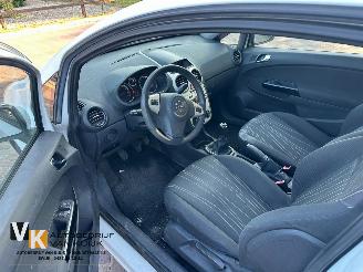 Opel Corsa 1.4-16V Enjoy picture 10