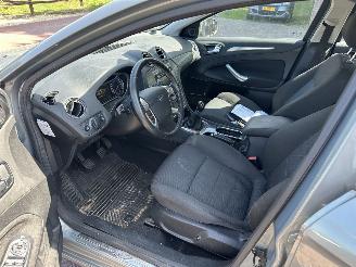 Ford Mondeo 2.0-16V Titanium picture 12