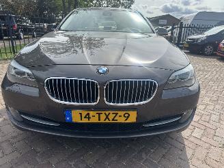 BMW 5-serie 523i High Executive picture 2