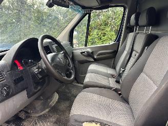 Volkswagen Crafter 30 2.0 TDI L2H1 BM picture 10