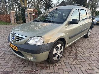 Schadeauto Dacia Logan 1.6-16V Lauréate 2008/7