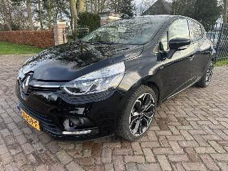 uszkodzony samochody osobowe Renault Clio 0.9 TCe Limited 2016/12