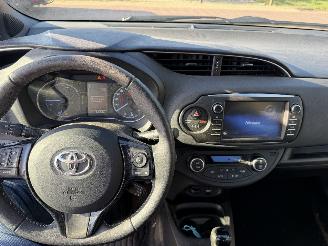 Toyota Yaris 1.5 Hybrid Executive picture 11
