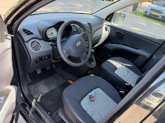 Hyundai I-10 1.1 Active Cool picture 10