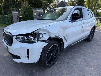 Schadeauto BMW iX3 Executive 80 kWh 2021/7