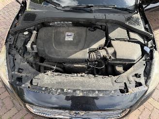 Volvo V-60 2.0 D3 R-Design picture 22