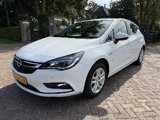 Schadeauto Opel Astra 1.0 Online Edition 2018/1
