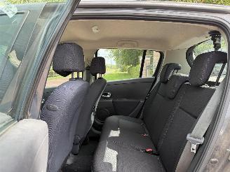 Renault Clio 1.6-16V Dynamique Luxe picture 9