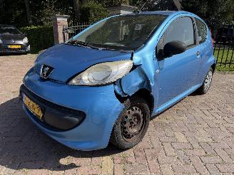 skadebil auto Peugeot 107 1.0-12V XR 2006/4