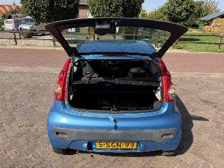 Peugeot 107 1.0-12V XR picture 12