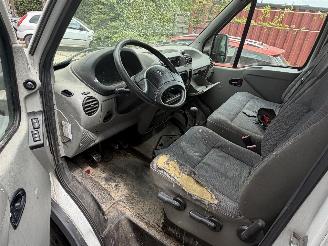 Renault Master T33 2.2dCi L2H2 picture 7