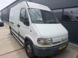 škoda dodávky Renault Master T33 2.2dCi L2H2 2002/9