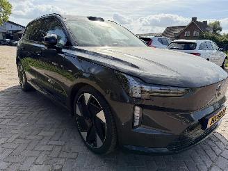 krockskadad bil auto Volvo EX90 Twin Motor Performance Ultra 7P 111 Kwh 2025/11