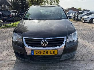 Volkswagen Touran 1.4 TSI Optive picture 3