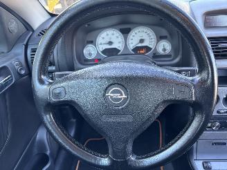 Opel Astra 1.8 16v coupe picture 8