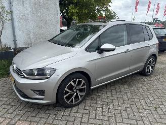 krockskadad bil auto Volkswagen Golf Sportsvan 1.2 tsi dsg clima/pano/radar 2015/5