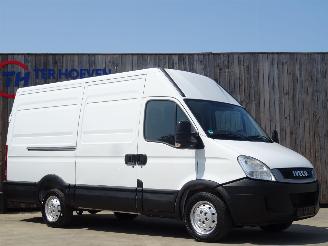 Iveco Daily 35S13 2.3 HPi L3H2 3-Persoons Trekhaak 93KW Euro 4 picture 5