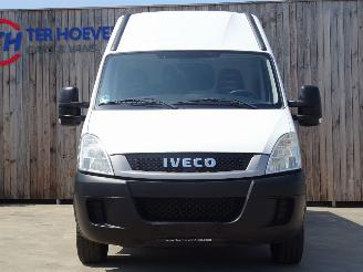 Iveco Daily 35S13 2.3 HPi L3H2 3-Persoons Trekhaak 93KW Euro 4 picture 6