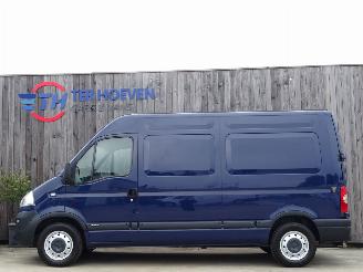 Vaurioauto  passenger cars Opel Movano 2.5 CDTi L2H2 3-Persoons trekhaak 74KW Euro 4 2008/8