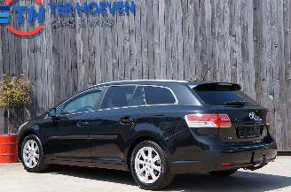 Toyota Avensis 2.0D-4D Airco Navi Cruise Standkachel Stoelverwarming 93KW Euro 5 picture 2