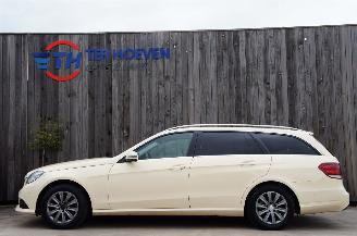 Vaurioauto  passenger cars Mercedes E-klasse E200 CDi Kombi 7-Persoons Airco Navi Cruise 100KW Euro 5 2014/7