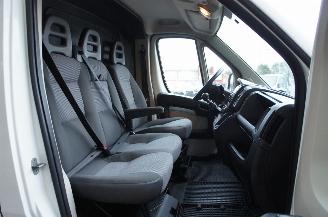 Peugeot Boxer 2.2 HDi L2H2 Airco Cruise 3-Persoons Trekhaak 96KW Euro 5 picture 11