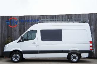 Vaurioauto  passenger cars Mercedes Sprinter 311 CDi L2H2 Automaat Airco Cruise Trekhaak 80KW Euro 4 2009/12