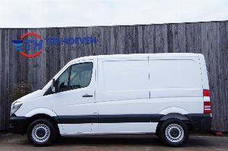 krockskadad bil auto Mercedes Sprinter 313 CDi L1H1 Airco Camera 2-Persoons Trekhaak 95KW Euro 5 2015/2