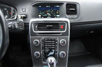 Volvo V-60 2.4 Twin Engine Hybrid D6 AWD Summum Harman Kardon Trekhaak 212KW picture 13