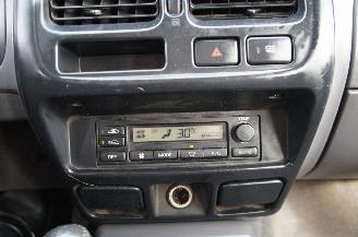 Nissan Navara Pick-Up 2.5 DCi Double Cab 4X4 Trekhaak Airco 98KW picture 16