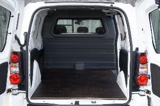 Peugeot Partner 1.6 BlueHDi L1H1 Airco Navi Cruise Trekhaak 55KW Euro 6 picture 8