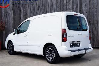 Peugeot Partner 1.6 BlueHDi L1H1 Airco Navi Cruise Trekhaak 55KW Euro 6 picture 2