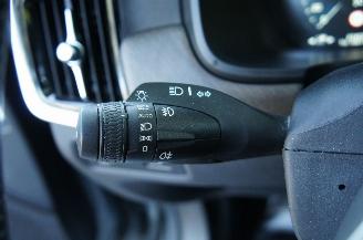 Volvo V-90 Cross Country 2.0 D5 AWD Pro Airco Navi LED Trekhaak 173KW Euro 6 picture 25