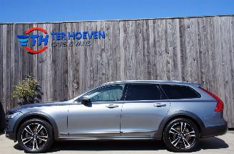 damaged passenger cars Volvo V-90 Cross Country 2.0 D5 AWD Pro Airco Navi LED Trekhaak 173KW Euro 6 2018/8